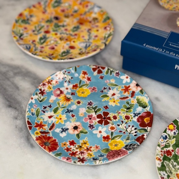 Pier 1 Imports Set of 4 Floral with Ladybugs 6.2”Appetizer Plates New Not Used - Picture 2 of 8